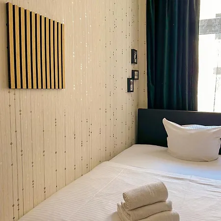 Am Park 3* ベルリン