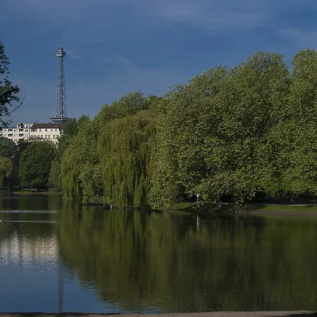 ゲストハウス Am Park
